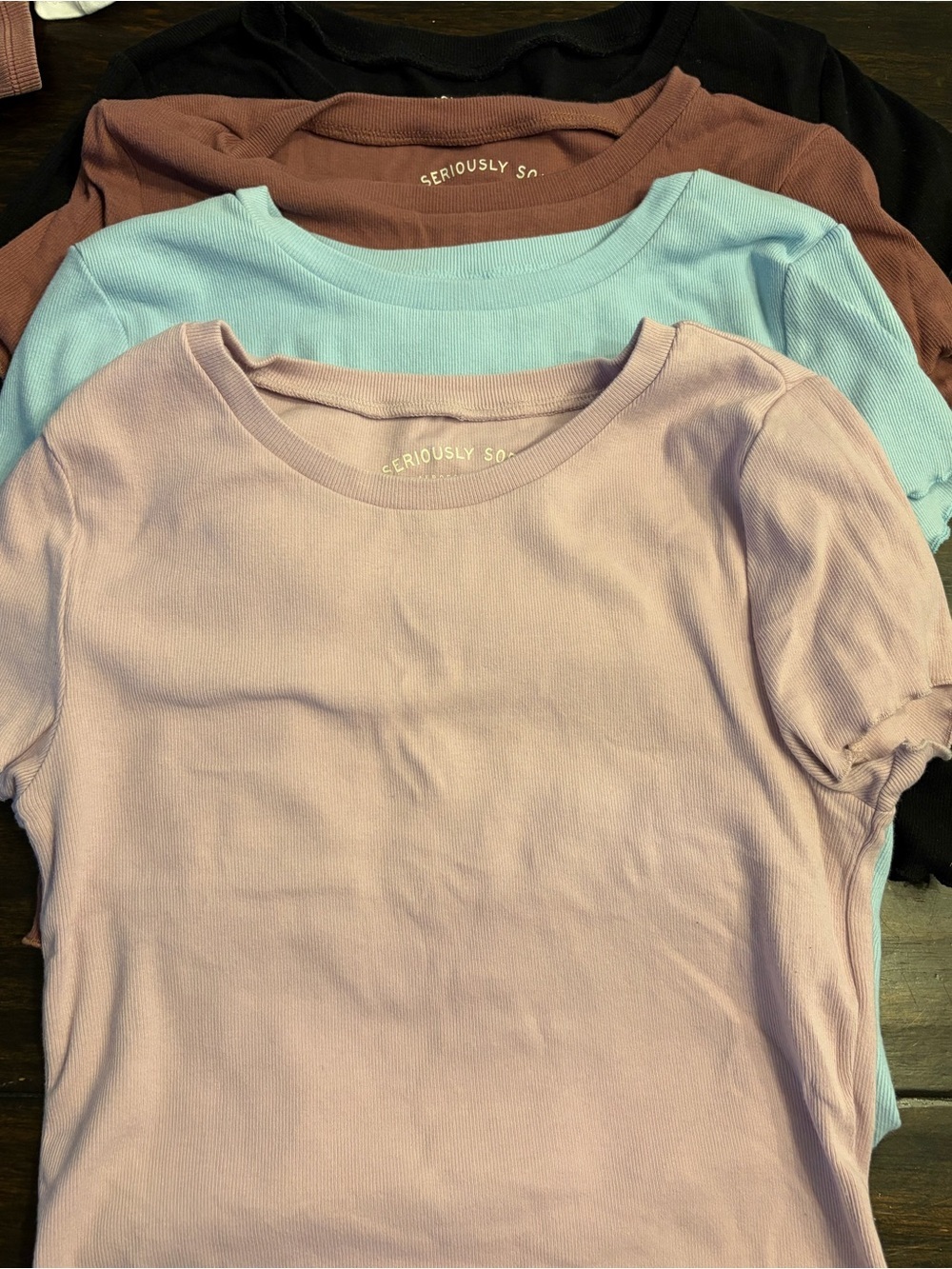 Bundle of 4 Seriosuly soft Aeropostale Shrunken Tee - women’s size medium